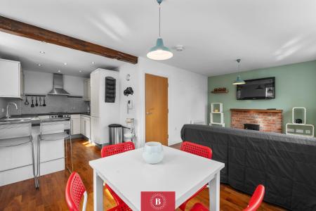 2 bedroom Apartment for sale in Albert Street, Warwick