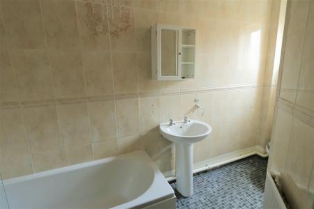 2 bedroom Terraced House to let in Princes Street, Leamington Spa, CV32