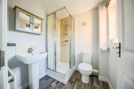 3 bedroom Detached house to let in Lancaster Way, Whitnash, CV31