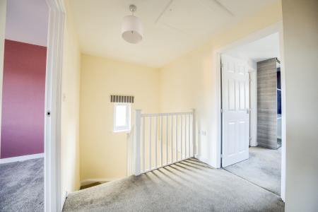 3 bedroom Detached house to let in Lancaster Way, Whitnash, CV31