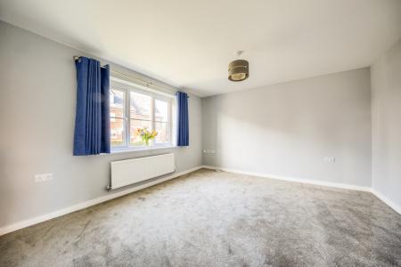 3 bedroom Detached house to let in Lancaster Way, Whitnash, CV31