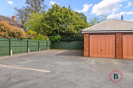 3 bedroom Detached bungalow for sale in Beale Close, Bishops Tachbrook, Leamington Spa