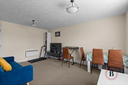 2 bedroom Flat for sale in Frances Havergal Close, Leamington Spa