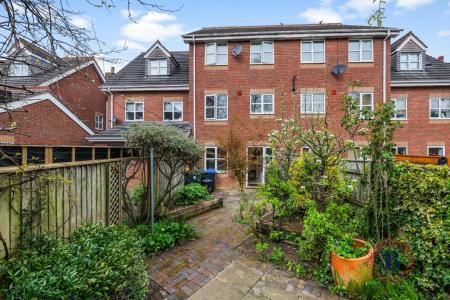 3 bedroom Terraced House for sale in Othello Avenue, Heathcote, Warwick