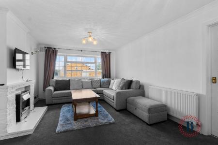 4 bedroom End of terrace house for sale in Rowley Road, Whitnash, Leamington Spa