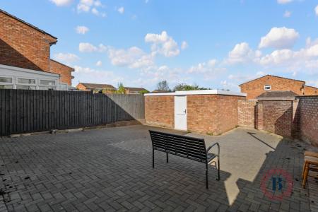 4 bedroom End of terrace house for sale in Rowley Road, Whitnash, Leamington Spa