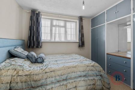 4 bedroom End of terrace house for sale in Rowley Road, Whitnash, Leamington Spa