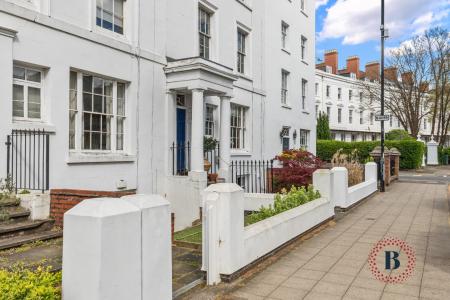 1 bedroom Apartment for sale in Willes Road, Leamington Spa