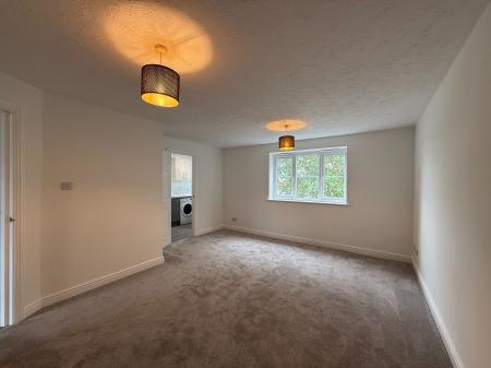 2 bedroom Flat to let in Frances Havergal Close, Leamington Spa, CV31