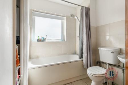 2 bedroom Apartment for sale in Arlington Avenue, Leamington Spa