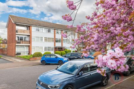 2 bedroom Apartment for sale in Arlington Avenue, Leamington Spa
