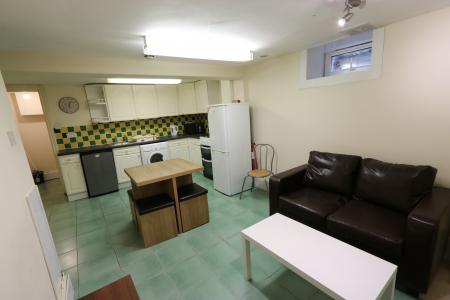 1 bedroom Flat to let in Oxford Street, Leamington Spa, CV32