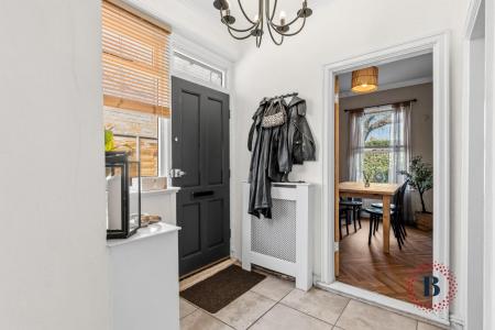 2 bedroom Semi-detached house for sale in Prospect Road, Leamington Spa