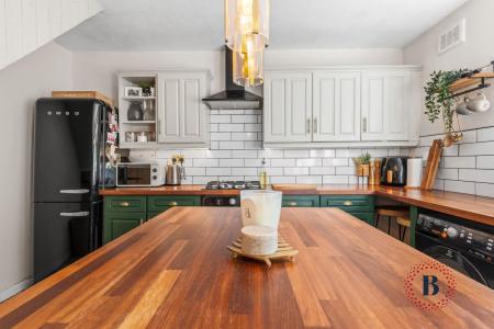 2 bedroom Semi-detached house for sale in Prospect Road, Leamington Spa