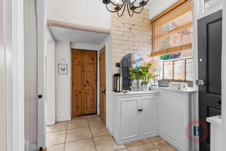 2 bedroom Semi-detached house for sale in Prospect Road, Leamington Spa