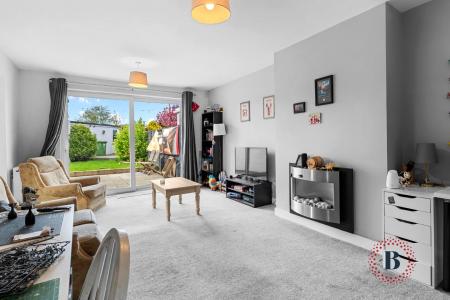 2 bedroom Semi-detached bungalow for sale in Court Close, Bishops Tachbrook, Leamington Spa