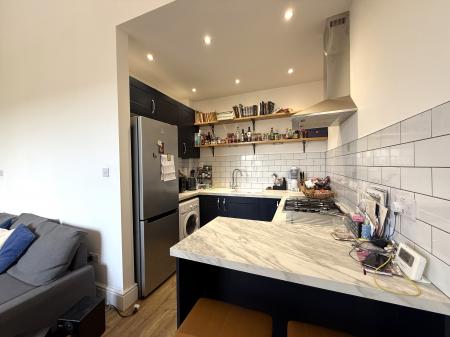 1 bedroom Flat to let in Bell Court, The Maltings, Lillington Ave, Leamington Spa, CV32