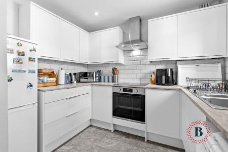 2 bedroom Semi-detached house for sale in Marlborough Drive, Sydenham, Leamington Spa