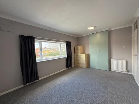 2 bedroom Flat to let in Rugby Road, Cubbington, CV32