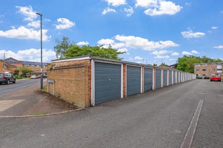 2 bedroom Apartment for sale in St. Johns Court, Warwick