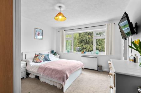 2 bedroom Apartment for sale in St. Johns Court, Warwick