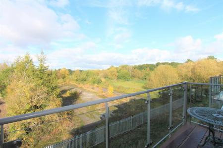 2 bedroom Apartment for sale in Andrews Close, Warwick