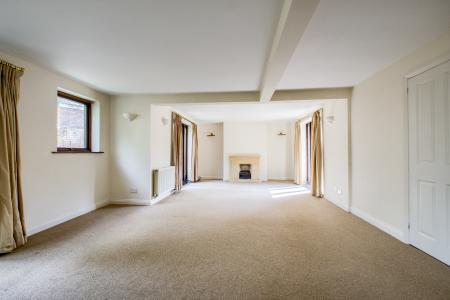 4 bedroom Detached house to let in Kenilworth Road, Leamington Spa, CV32
