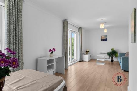 2 bedroom Apartment for sale in Andrews Close, Warwick