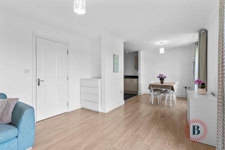 2 bedroom Apartment for sale in Andrews Close, Warwick