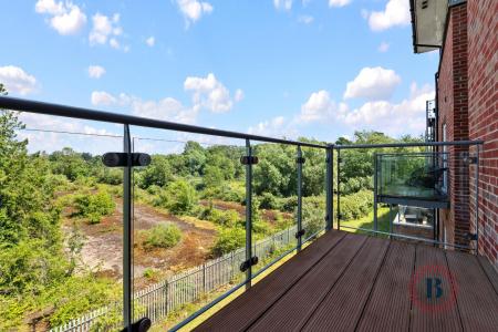 2 bedroom Apartment for sale in Andrews Close, Warwick