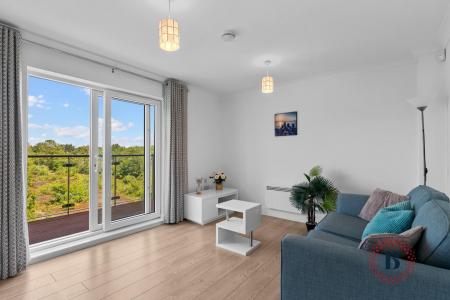 2 bedroom Apartment for sale in Andrews Close, Warwick
