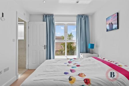 2 bedroom Apartment for sale in Andrews Close, Warwick