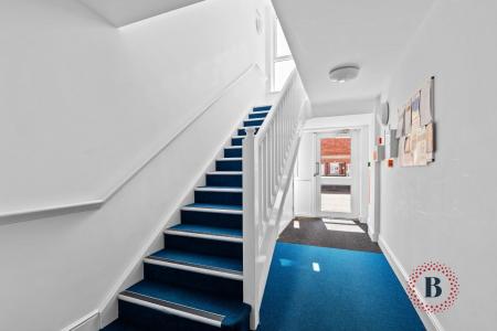 2 bedroom Apartment for sale in Andrews Close, Warwick