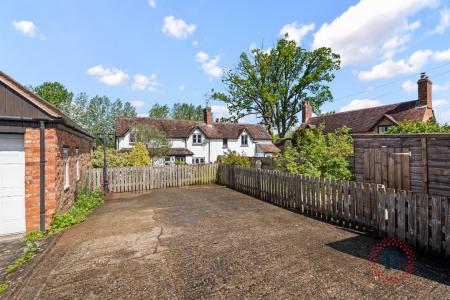 3 bedroom Semi-detached house for sale in Keytes Lane, Barford