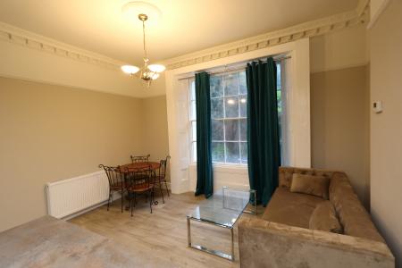 1 bedroom Flat to let in Milverton Crescent, Leamington Spa, CV32