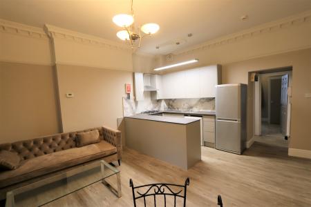 1 bedroom Flat to let in Milverton Crescent, Leamington Spa, CV32