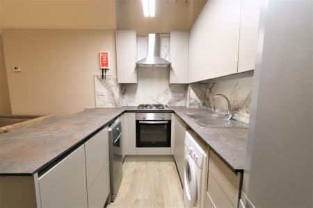 1 bedroom Flat to let in Milverton Crescent, Leamington Spa, CV32