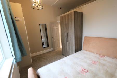 1 bedroom Flat to let in Milverton Crescent, Leamington Spa, CV32