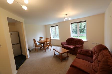 1 bedroom Flat to let in Ansell Court, Ansell Way, Saltisford Gat, Warwick, CV34