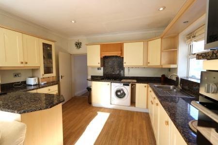 3 bedroom Duplex to let in Avenue Road, Leamington Spa, CV31