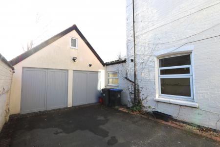 3 bedroom Duplex to let in Avenue Road, Leamington Spa, CV31