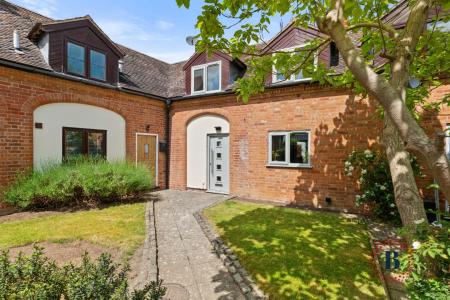 Cedar Tree Farm, Fosse Way, Radford Semele, Leamington Spa