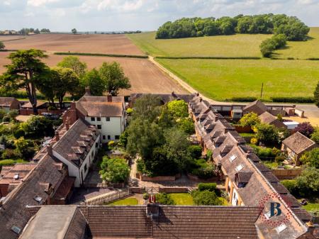 2 bedroom Cottage for sale in Cedar Tree Farm, Fosse Way, Radford Semele, Leamington Spa