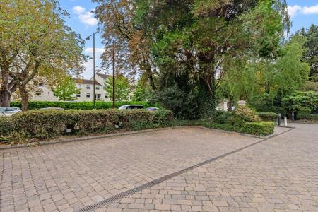 2 bedroom Flat to let in Northumberland Road, Leamington Spa, CV32
