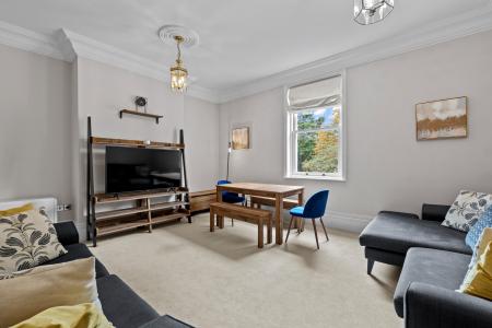2 bedroom Flat to let in Northumberland Road, Leamington Spa, CV32