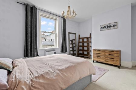 2 bedroom Flat to let in Northumberland Road, Leamington Spa, CV32