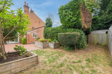 5 bedroom Semi-detached house for sale in Tachbrook Road, Leamington Spa