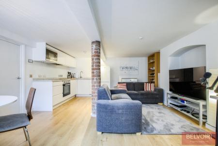 1 bedroom Flat to let in Warwick Place, Leamington Spa, CV32