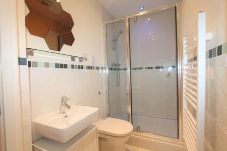 2 bedroom Flat to let in Kempton Drive, Warwick, CV34