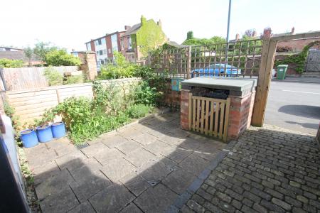 1 bedroom Cottage to let in Fairlawn Close, Leamington Spa, CV32
